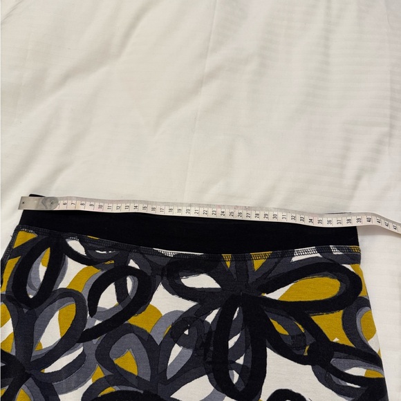 Trina Turk pencil skirt - Picture 4 of 4